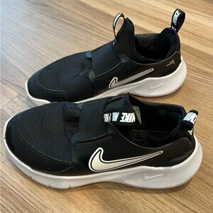 Nike Flex runner- excellent used condition Boys